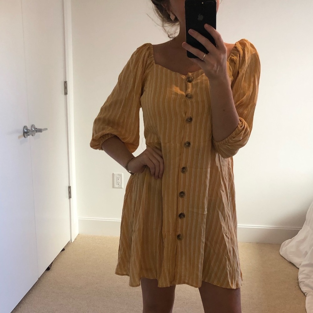 💫 Yellow and white striped dress 💫